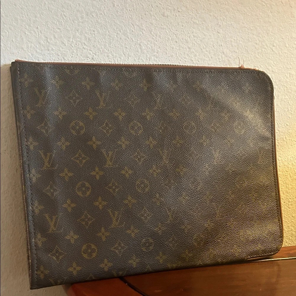 Louis Vuitton Monogram Canvas Vintage Document Holder